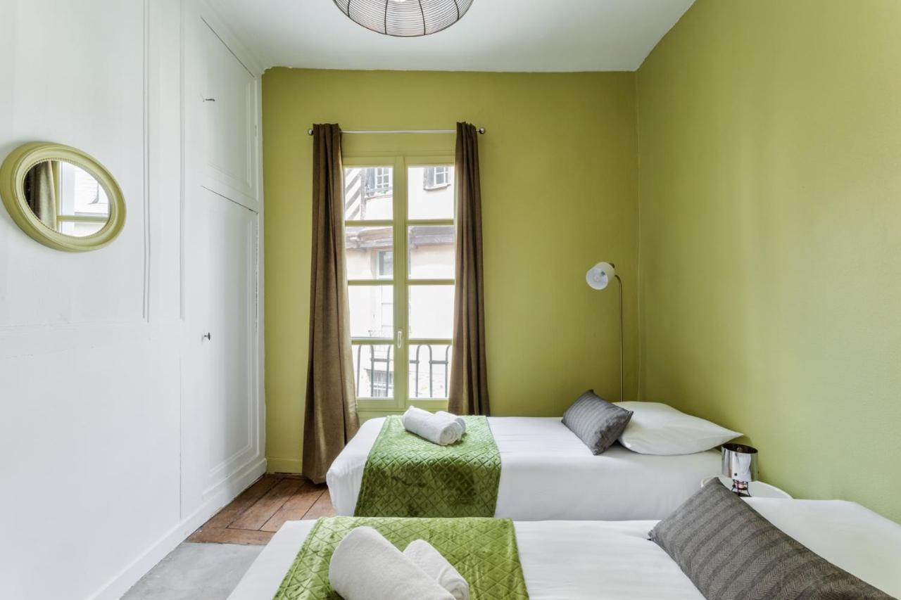 Dame De Coeur - Appartement Spacieux En Plein Centre Historique Rennes Esterno foto