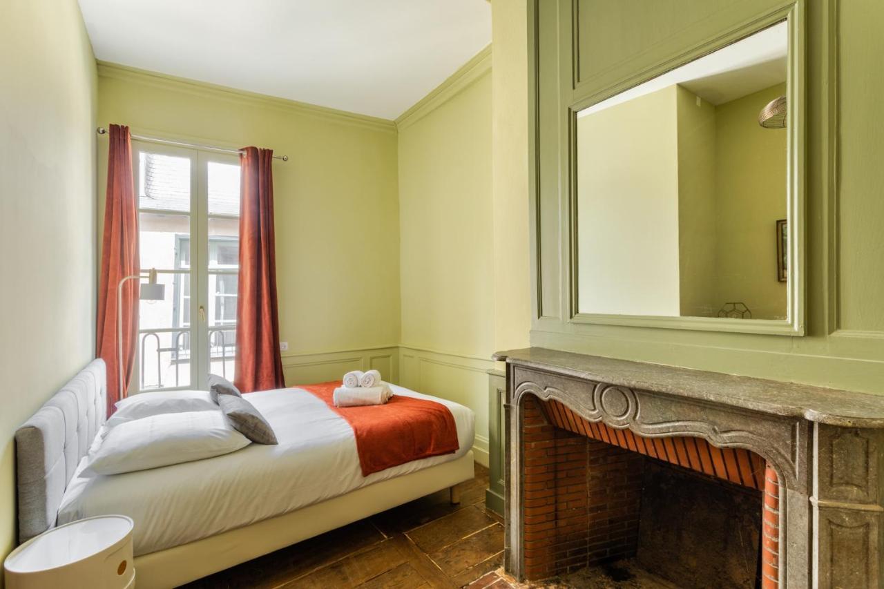 Dame De Coeur - Appartement Spacieux En Plein Centre Historique Rennes Esterno foto